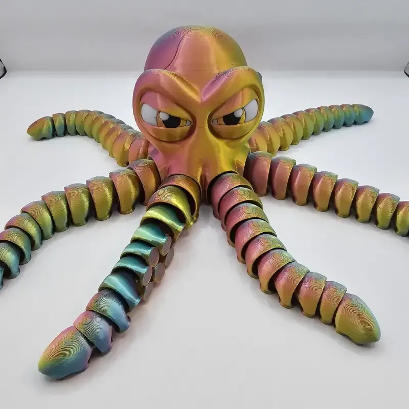 Fleksibel Sur Blæksprutte – 3D-printet figur i regnbuefarver | TM3DPRINT I/S