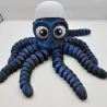Fleksibel Blæksprutte med Kasket – 3D-printet figur med bevægelige arme | TM3DPRINT I/S